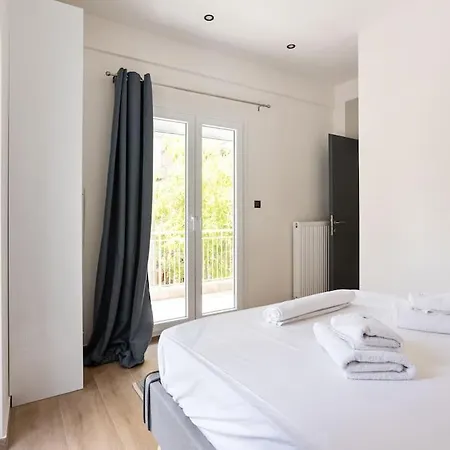 Downtown Stylish 4 *