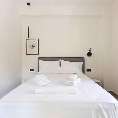 Downtown Stylish 4 Salonic