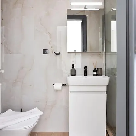 Apartment Downtown Stylish 4 Thessaloniki