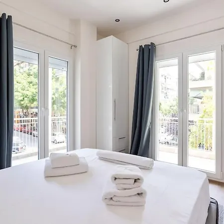 Apartment Downtown Stylish 4 *