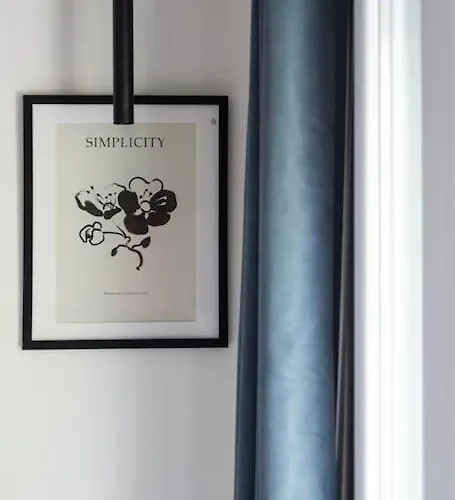 公寓 Downtown Stylish 4