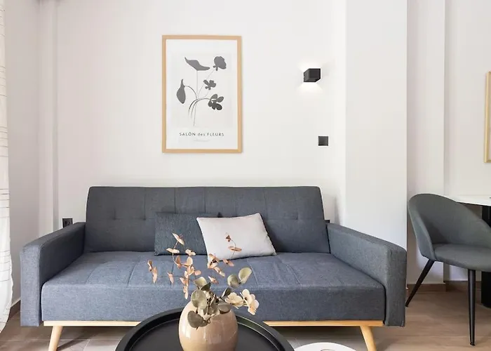 Downtown Stylish 4 *