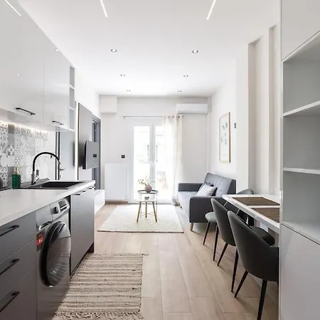 Downtown Stylish 4 *