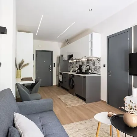 Downtown Stylish 4 Apartman